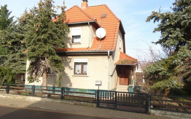 Freistehendes Einfamilienhaus in Stotternheim mit Sanierungsbedarf